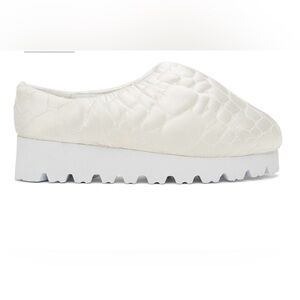 Authentic Yume Yume Nawa Camp Low loafers
Worn Twice